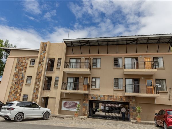 2 200 m² Commercial space in Nelspruit Central